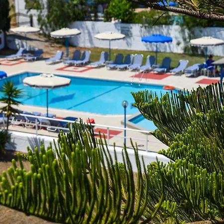 Lagonas Aparthotel 2*