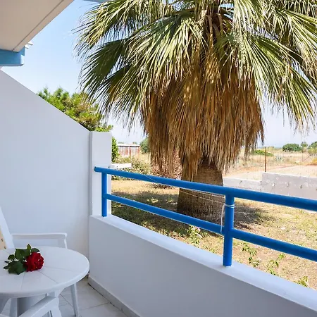 Ξενοδοχείο με διαμερίσματα Lagonas