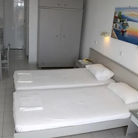 Lagonas Aparthotel 2*
