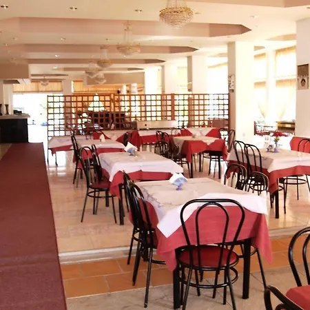 Lagonas Aparthotel 2*