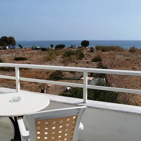 Lagonas Aparthotel 2*