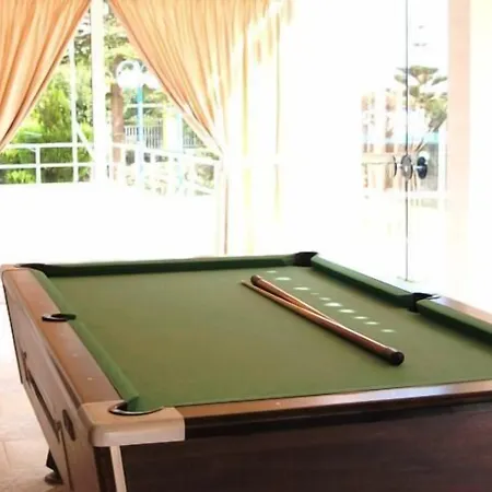 Lagonas Aparthotel 2*